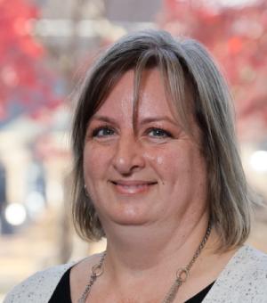 Photo portrait of Angela Lang