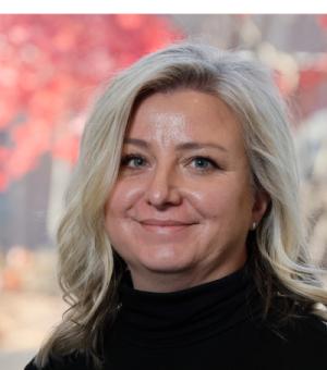 Photo portrait of Jen Mast